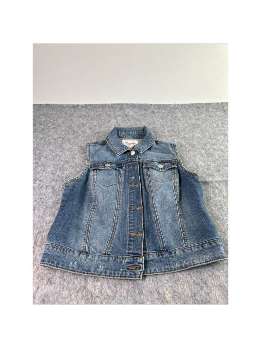 Mossimo Distressed Button Up Denim Vest Women's size‎ M